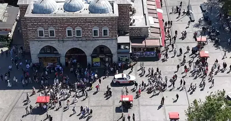 Eminönü’nde bayram alışverişi yoğunluğu