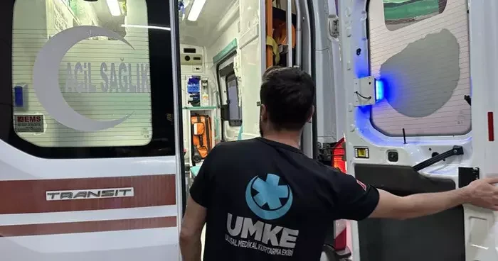 Hayvana çarpmamak için şarampole yuvarlandı: 4 yaralı