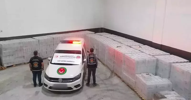 Ticaret Bakanlığı: Gaziantep Şanlıurfa otoyolunda 23 bin 694 şişe kaçak içki ele geçirildi