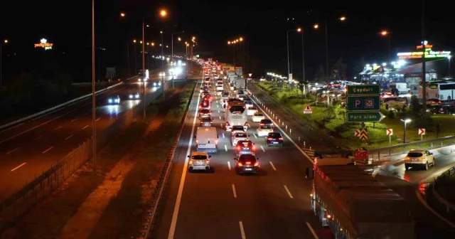 Bayram trafiği başladı: Bolu geçişinde trafik durma noktasına geldi Bolu Haberleri