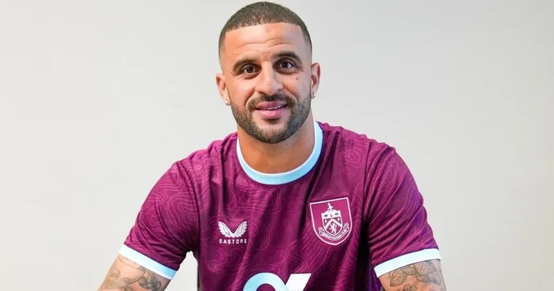 Fenerbahçe nin gündemindeydi... Kyle Walker, Burnley ye transfer oldu!