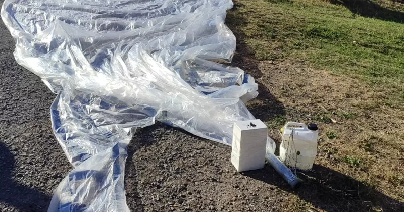 Gökyüzünden düşen paraşüte benzer nesne, incelemeye alındı