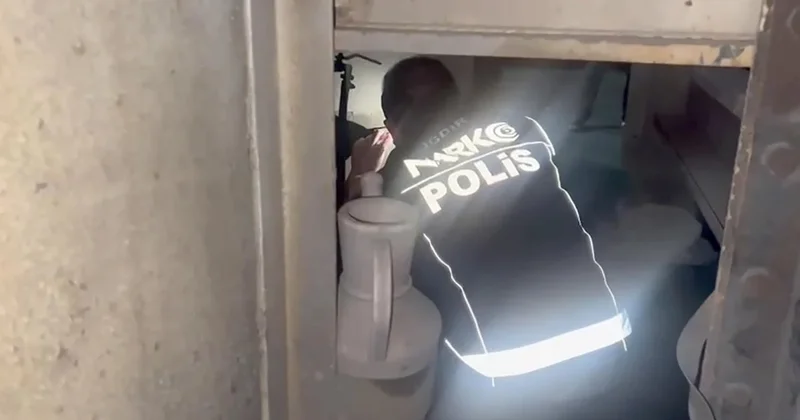 Yabancı plakalı TIR dan 344 kilo uyuşturucu çıktı Sözcü Gazetesi