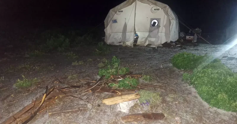 Temmuz ayında kar ve dolu sürprizi! Yaylaya çıkanlar şaşırdı kaldı