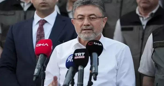 Bakan Yumaklı: Hatay Dörtyol daki yangını kontrol altına almak için mücadelenin sürüyor