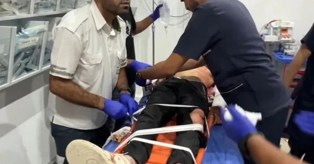 İsrail yardım bekleyen Filistinlilere saldırdı VİDEO İZLE