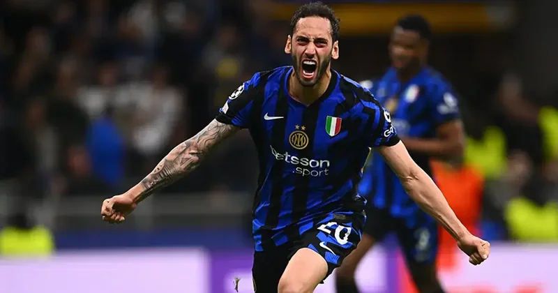 Hakan Çalhanoğlu, son sözü söyledi! Galatasaray a transferinde geri sayım... Fanatik Gazetesi Galatasaray (GS) Haberleri Spor