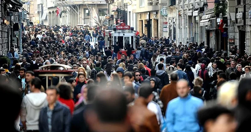 Bu anket çok ses getirecek! Hem AKP liler hem de MHP liler son ankette Özgür Özel i destekledi Sözcü Gazetesi