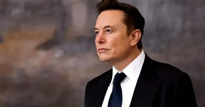 Elon Musk, yeni siyasi parti kurmak için tekrar anket başlattı