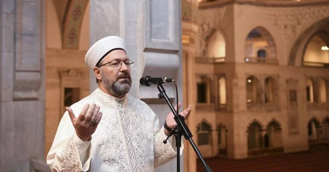Ali Erbaş’tan anlamlı çağrı: Ciğerlerimizi yakan yangınlar için eller semaya açılacak Gündem Haberleri