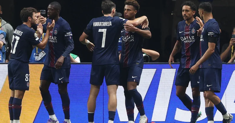 9 kişi kalan PSG, Bayern Münih i devirerek Kulüpler Dünya Kupası nda yarı finale yükseldi