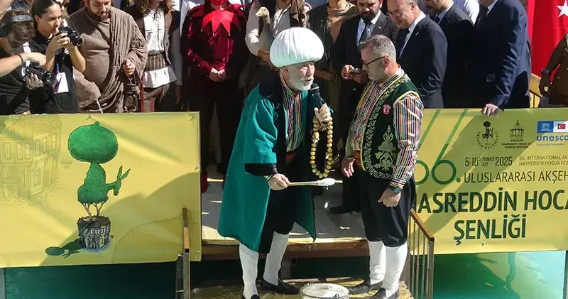 Konya daki şenlikte Nasreddin Hoca temsili olarak uyandırıldı