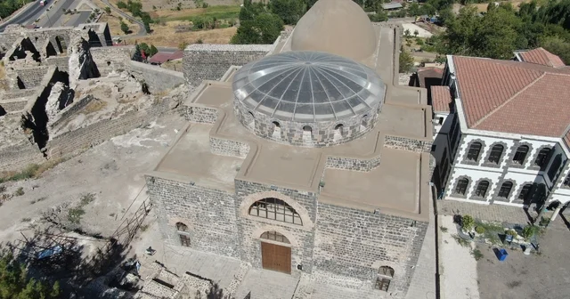 Depremde ağır hasar alan 1600 yıllık kilisenin restorasyonu tamamlandı Diyarbakır Haberleri