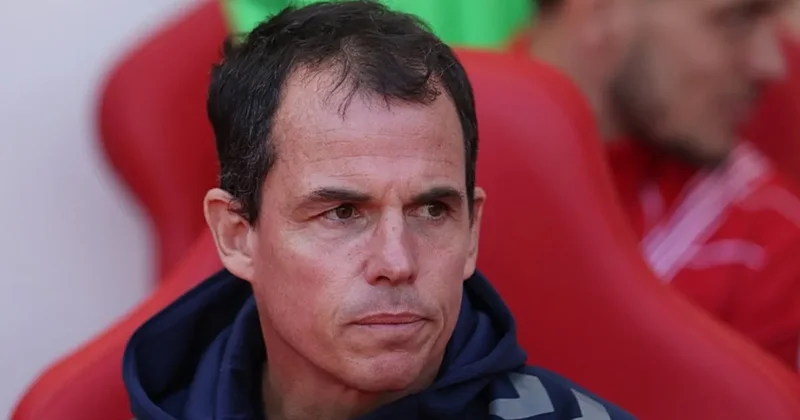 Sunderland, teknik direktör Regis Le Bris in sözleşmesini uzattı