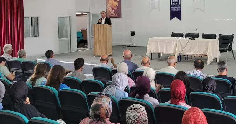 Mahmut Bıyıklı Develi’de konuştu: “Bugünün kazanımları, dünün adanmışlarının eseridir”