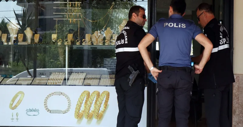 Kuyumcudan 750 bin liralık hırsızlık; bileziği çalıp kaçtı