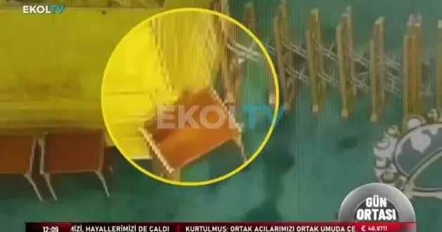 Ayasofya yı kundaklama girişimi! Turist kılığında geldi camiyi yakmaya kalktı!