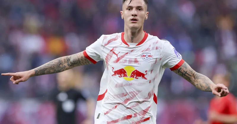 Manchester United 74 milyon sterlin teklif etti