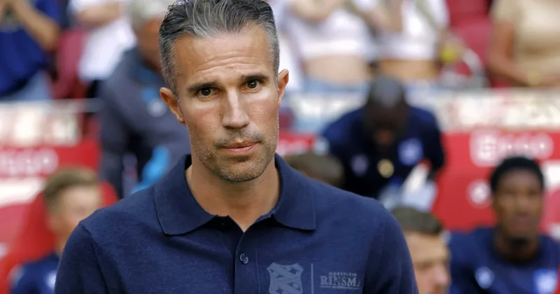 Robin van Persie: Bir tarafım Fenerbahçe yle eşleşmeyi umuyordu Sözcü Gazetesi
