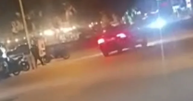 Drift yapıp, kendisini uyaranları bıçakla tehdit etti; polisin takibinde dere yatağına düştü Hatay Haberleri