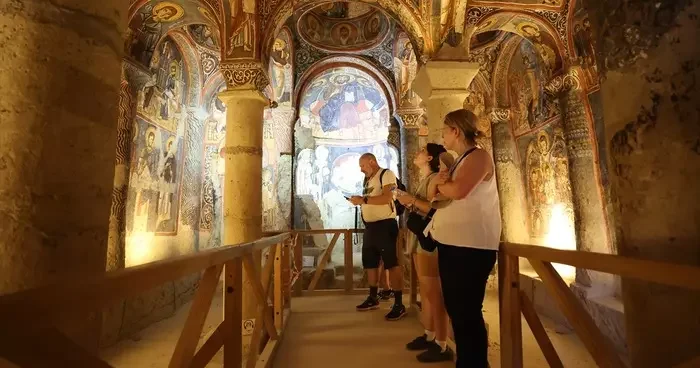 Kapadokya daki Karanlık Kilise nin freskleri 10 yılda 1 milyondan fazla ziyaretçiyi ağırladı