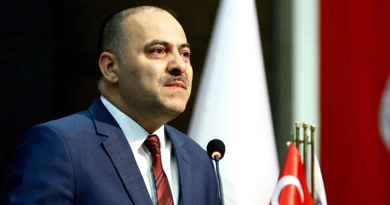 E imza skandalının merkezindeki Bakan Yardımcısı nın CV si şoke etti! 10 diploma var ama...