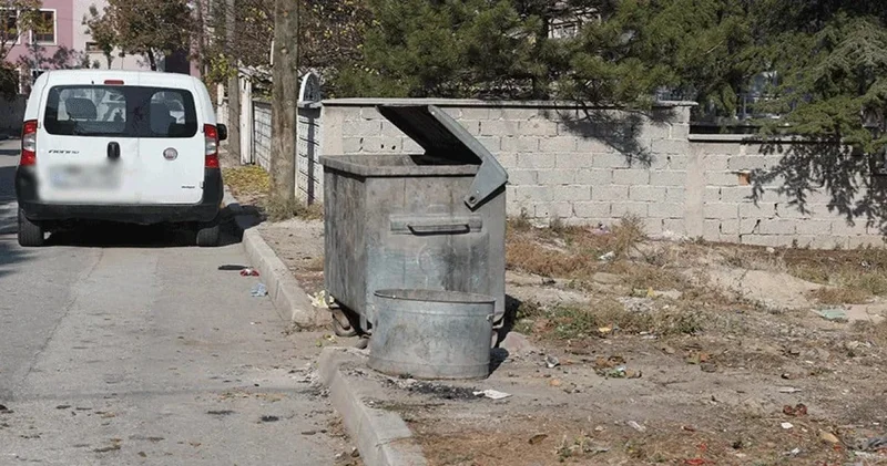Çöp konteynerinin yanına bırakılan bebek tedavi altına alındı!