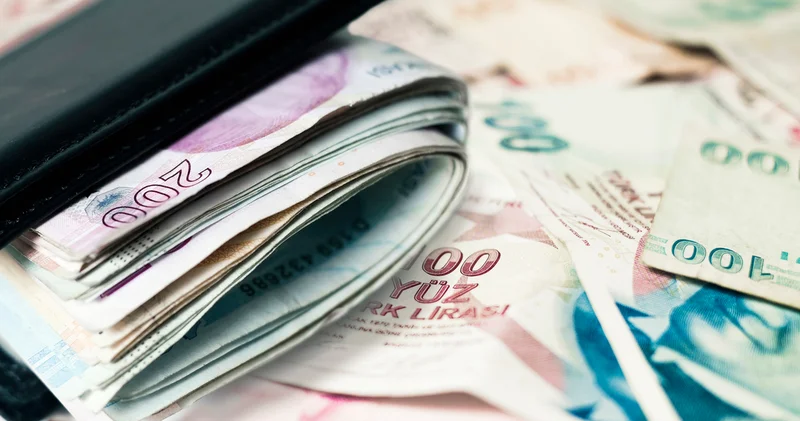 EMEKLİ PROMOSYON KAMPANYALARI YENİLENDİ! 2025 Ağustos ayı en yüksek promosyonu veren banka hangisi ve ne kadar veriyor?