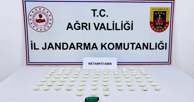 Ağrı da üzerlerinde uyuşturucu ele geçirilen 2 şüpheli gözaltına alındı Ağrı Haberleri