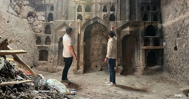600 yıllık ibadethaneyi odunluk olarak kullanmışlar
