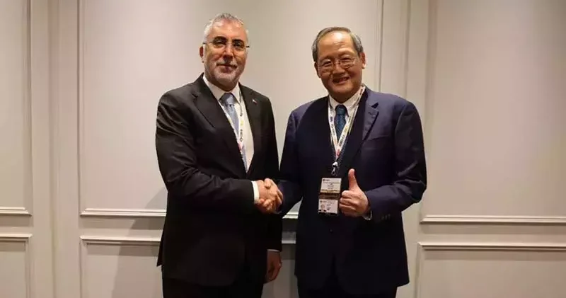 Bakan Işıkhan, Singapur İşgücü Bakanı Tan See Leng ile görüştü
