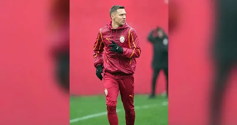 Galatasaray, Frankowski nin Rennes e transferini duyurdu
