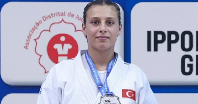 Milli judocu Ecem Baysuğ, Slovakya da altın madalya kazandı!