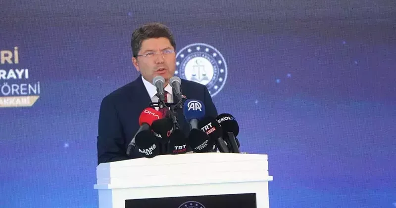 Bakan Tunç: Bin yıllık kardeşliğimize vurulan hançerin çıkarıldığı dönemi yaşıyoruz