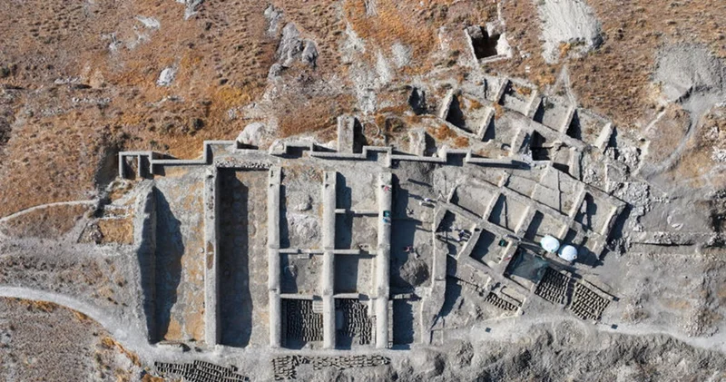 Çavuştepe Kalesi nde savaşlarda kullanılan sapan taşları bulundu