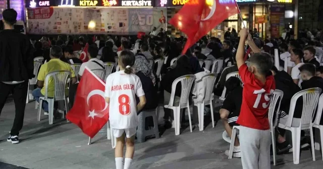 Çorum da milli maç coşkusu Çorum Haberleri