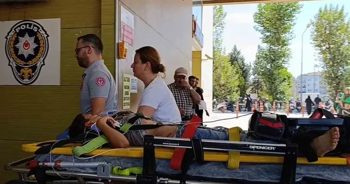 Bursa’da balkondan düşen 9 yaşındaki çocuk ağır yaralandı!
