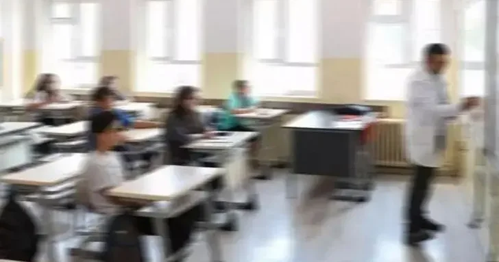 İstanbul da pazartesi günü okullar saat 10.00 da açılacak