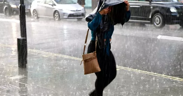 Hafta sonu planınız varsa dikkat! Meteoroloji ve AKOM peş peşe uyardı: Şiddetli sağanak geliyor!