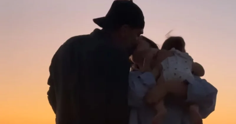 Neslihan Atagül den oğlu Aziz Doğulu ve eşi Kadir Doğulu ile mutlu aile tablosu paylaşımı Magazin haberleri