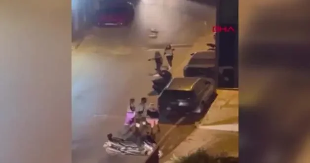 Bursa’da kadınlar sokak ortasında birbirine girdi!