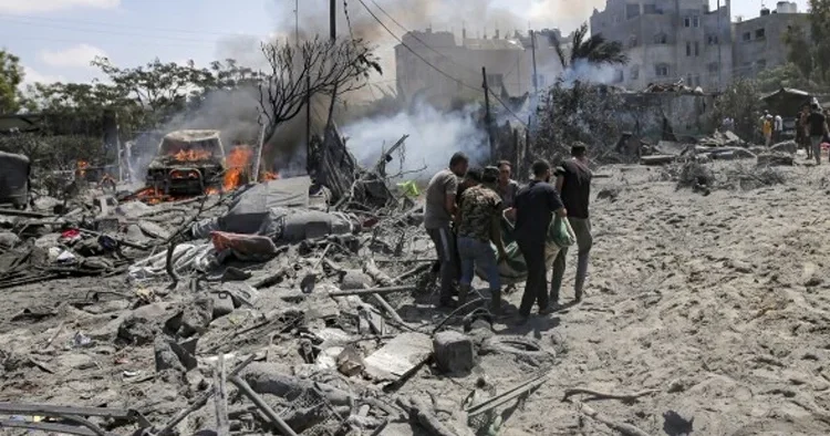 Hamas barışı kabul etti: İsrail saldırıları durmadı! Askerler insani yardım bekleyen sivillere ateş açtı