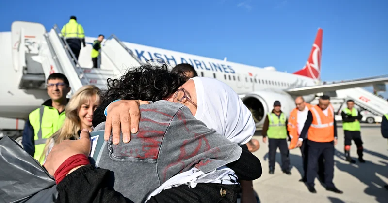 Sumud aktivisti Tunuslu Abdallah Messaoudı: Ellerimizi ve gözlerimizi bağladılar, yaklaşık 20 saat boyunca bu şekilde bekledik