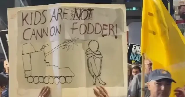 İsrailliler Gazze deki soykırımın son bulması için protesto yaptı VİDEO İZLE
