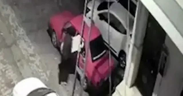 Avcılar’da otomobilden 20 bin lira değerindeki ses sistemini böyle çaldı VİDEO İZLE