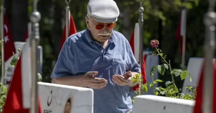 Edirnekapı Şehitliği’nde hüzünlü bayram
