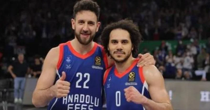 Fenerbahçe Anadolu Efes in efsanesini alıyor
