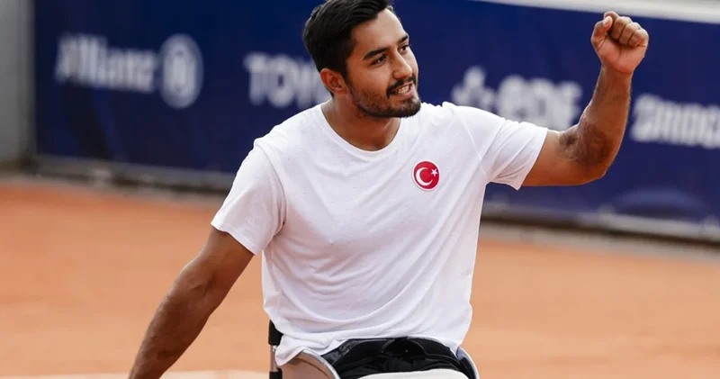 Milli para tenisçi Ahmet Kaplan, Fransa Açık ta çiftlerde ikinci oldu