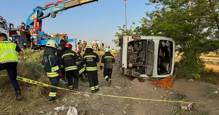 SON DAKİKA Konya da bayram sabahı yolcu otobüsü kaza yaptı! Ölü ve yaralılar var