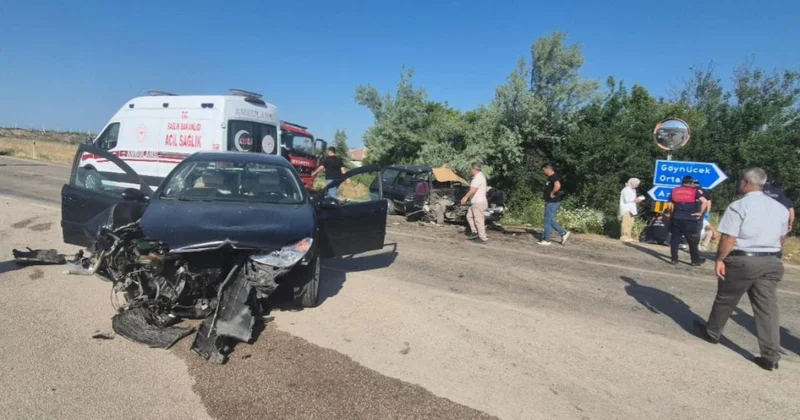 Amasya’da iki otomobilin çarpıştığı kazada 8 kişi yaralandı
